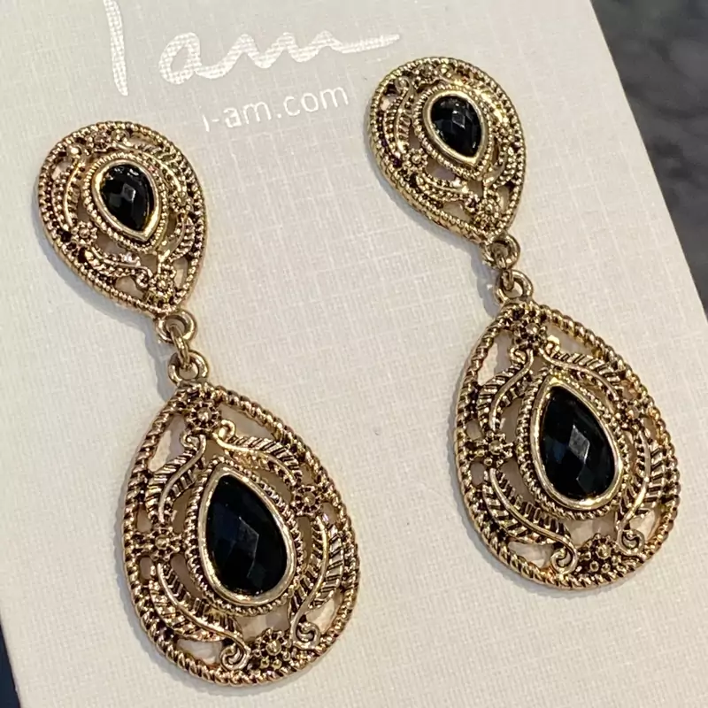 گوشواره زنانه و دخترانه گوشواره مجلسی شیک گوشواره زیبا برای کادو تولد