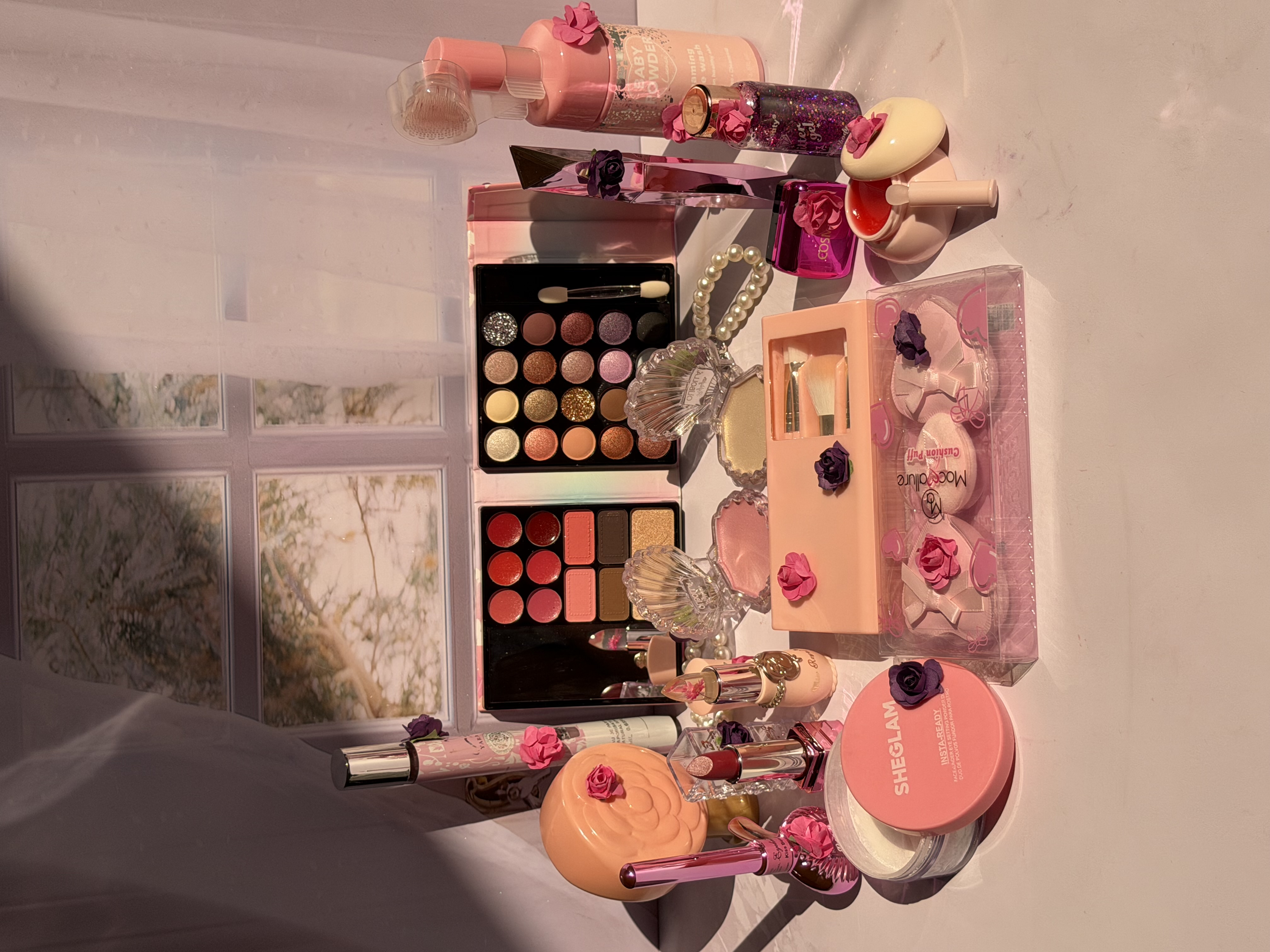 پک لوازم آرایشی کادویی لوکس و کامل تم نود خاص برای هدیه